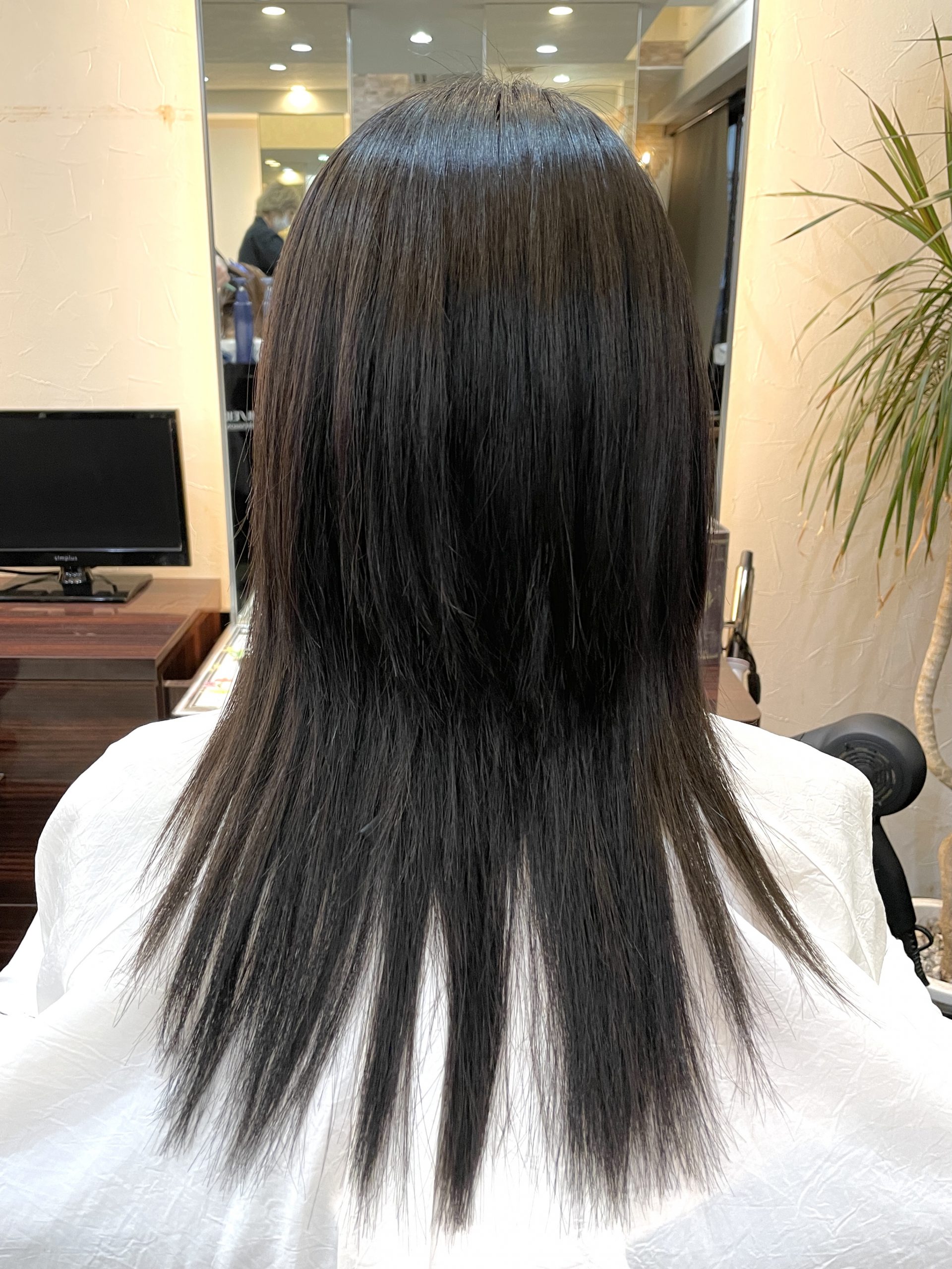 縮毛矯正・ロングウルフカット CHARA【キャラ】